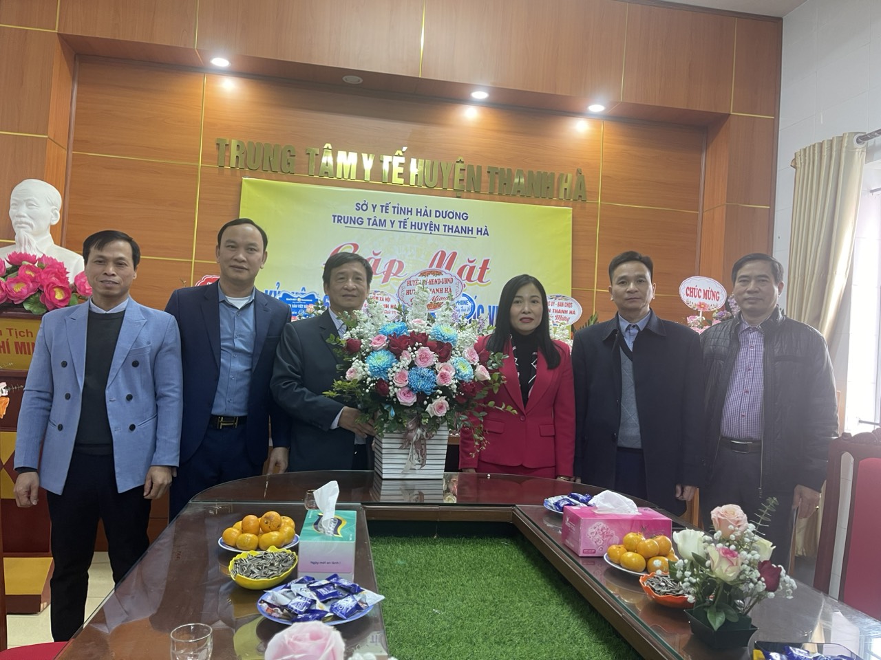 Trung tâm y tế huyện Thanh Hà tổ chức gặp mặt kỷ niệm Ngày Thầy thuốc Việt Nam 27/02/2024